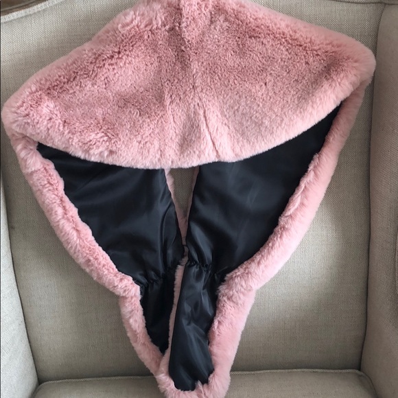 NEW Faux-Fur Pull-Through Scarf - Picture 4 of 5